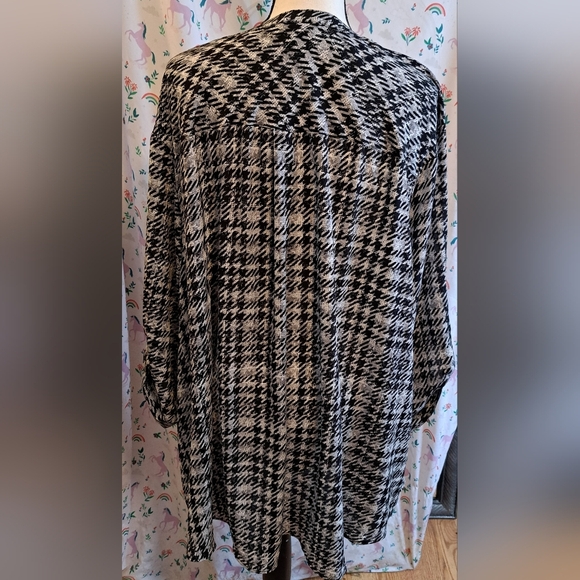 NWT Torrid Harper Black & White Plaid Casual Short Sleeve Blouse Shirt Top SZ 6X - Picture 2 of 7